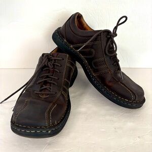 CLARKS Brown Lace-Up Casual Shoes Size 7